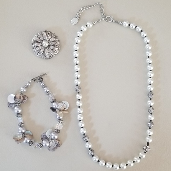 Vintage Faux Pearl and Shell 3 Piece Lot Bundle - Picture 13 of 16